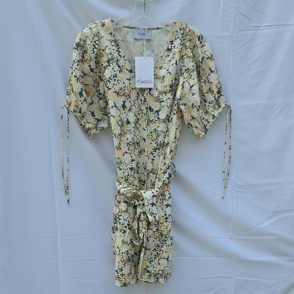 Esmaee Floral Mini Dress - Picture 1 of 7